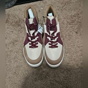 Maurices size 11 boot/ shoe